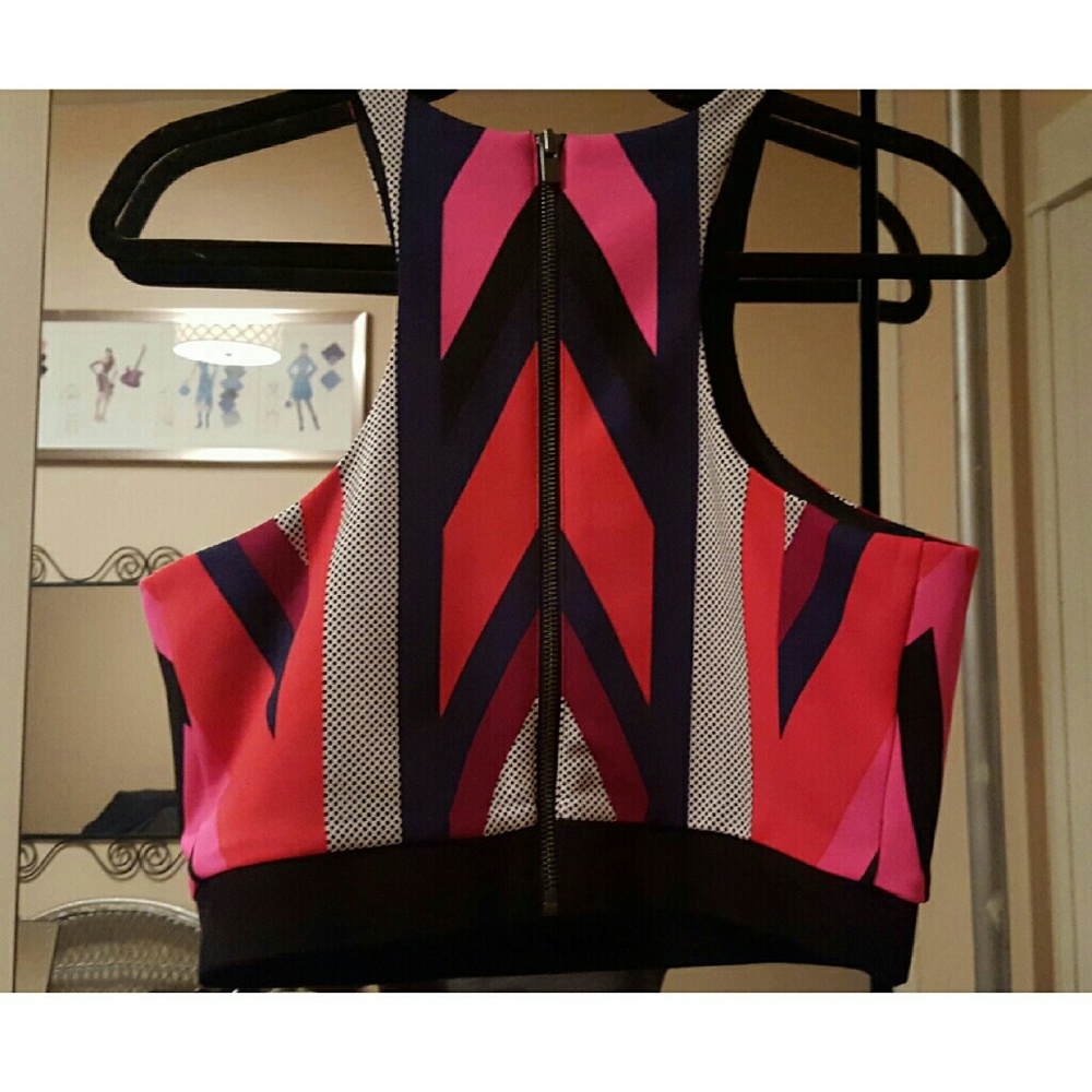 Express Crop Top - image 3